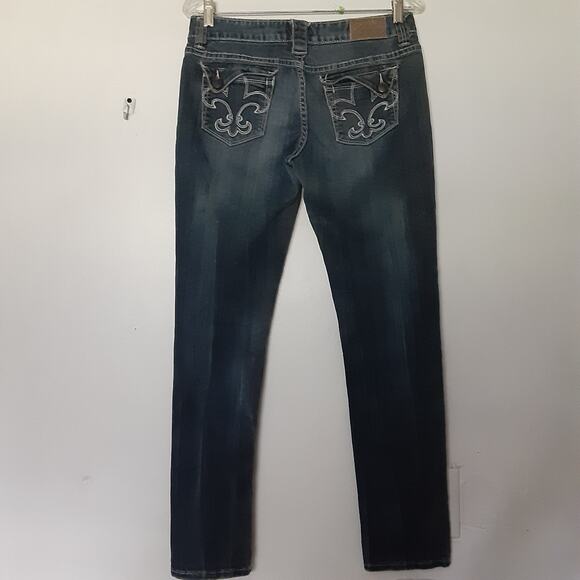 Premiere by Rue 21 Jeans Womens Size 7/8 Short Distressed Whiskers Flap Pockets - Picture 4 of 8